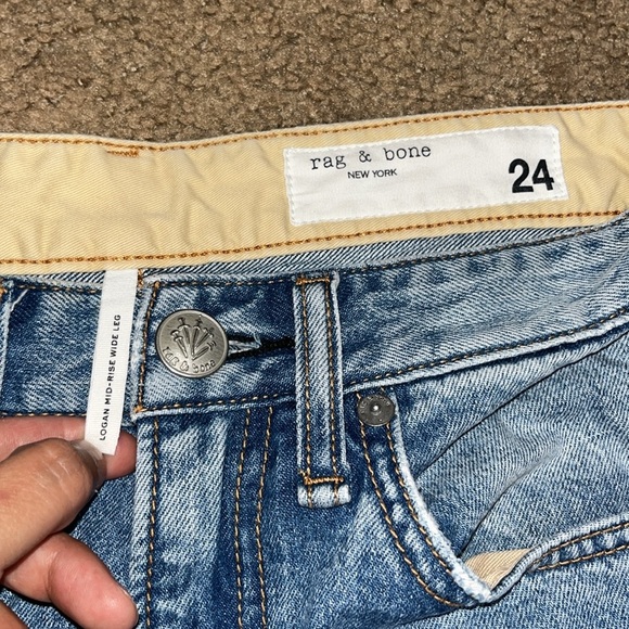 Rag & Bone Logan Mid-Rise Relaxed Wide Leg Jeans Distressed Vandam Light Wash 24 - Picture 6 of 8